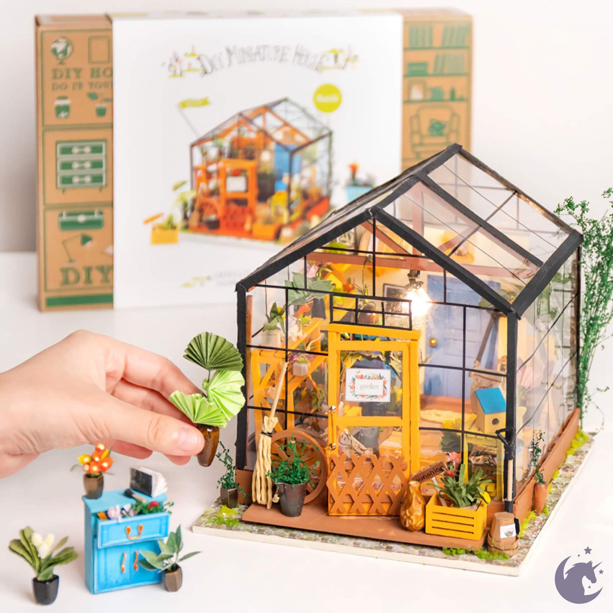 Miniature greenhouse store model kit